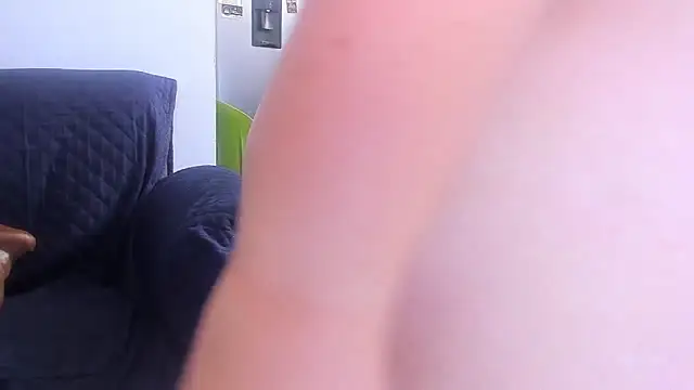 Snapshot of Emma-evans chatting on November 2025 02:50:02 PM Emma-evans online show from November 2025 02:50:02 PM