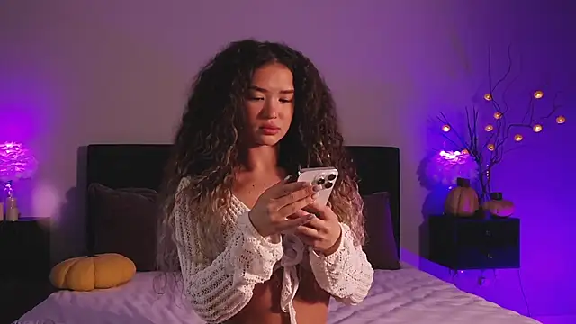 Denise Garciia online show from November 2025 11:43:02 AM