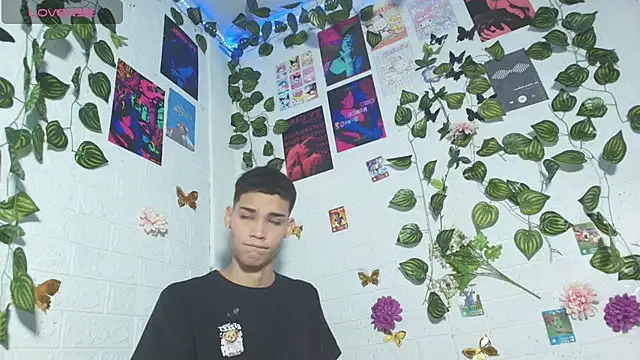 stevan1855 online show from April 2026 05:37:01 PM