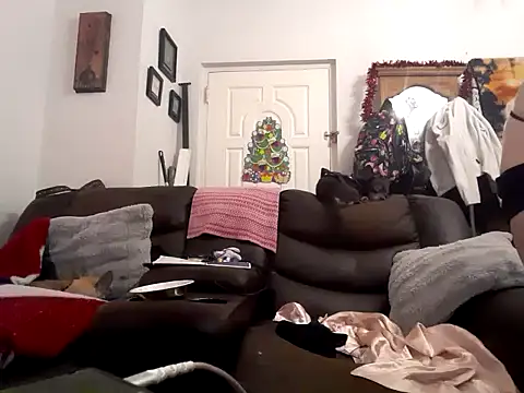 Snapshot of fantasymade69 chatting on December 2024 08:41:01 AM fantasymade69 online show from December 2024 08:41:01 AM