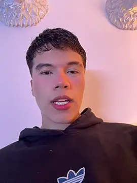 Snapshot of Logan_smith1 chatting on July 2026 04:53:01 AM Logan smith1 online show from July 2026 04:53:01 AM