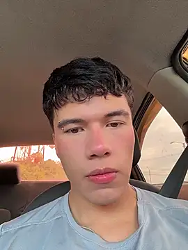 Snapshot of Logan_smith1 chatting on July 2026 03:31:02 PM Logan smith1 online show from July 2026 03:31:02 PM