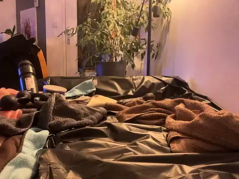 Snapshot of nickgode69 chatting on February 2025 04:37:01 AM nickgode69 online show from February 2025 04:37:01 AM