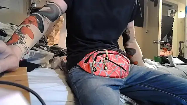 Snapshot of deadpi chatting on February 2025 04:47:02 AM deadpi online show from February 2025 04:47:02 AM