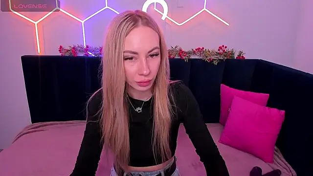 Snapshot of Diana_Garrett chatting on January 2025 03:23:02 AM Diana Garrett online show from January 2025 03:23:02 AM