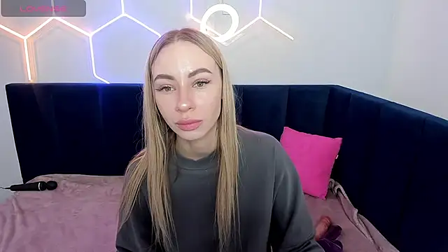 Snapshot of Diana_Garrett chatting on February 2025 08:48:02 AM Diana Garrett online show from February 2025 08:48:02 AM