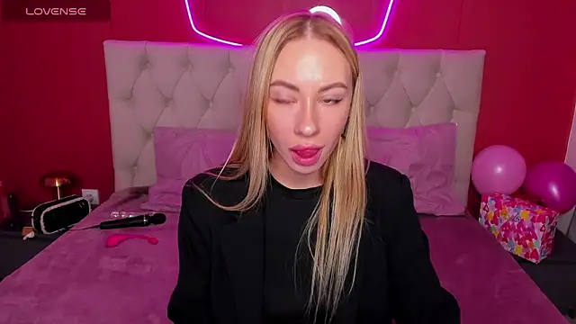 Snapshot of Diana_Garrett chatting on February 2025 08:52:02 AM Diana Garrett online show from February 2025 08:52:02 AM