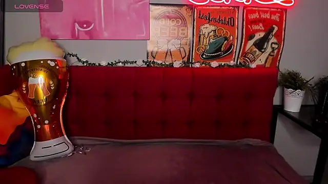 Snapshot of Diana_Garrett chatting on September 2025 01:42:01 AM Diana Garrett online show from September 2025 01:42:01 AM