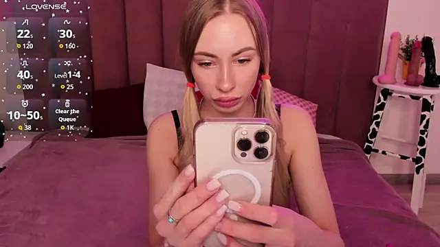 Diana Garrett online show from April 2026 01:43:02 AM