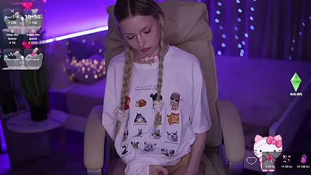 Snapshot of EviStar chatting on November 2025 04:29:01 PM EviStar online show from November 2025 04:29:01 PM