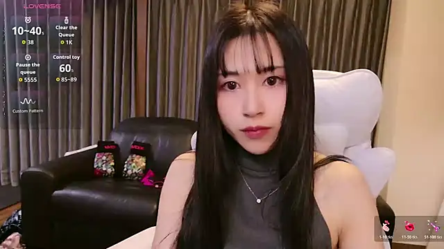 -satomi-jp online show from November 2025 12:49:02 PM