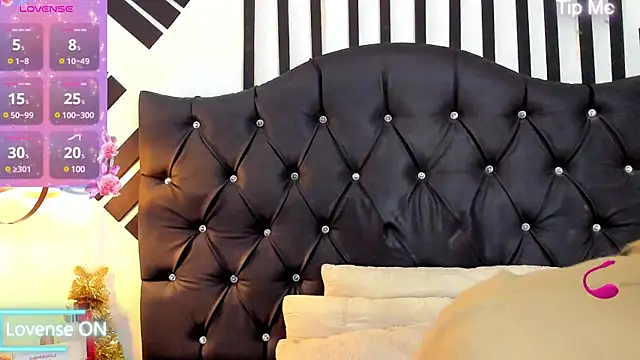 AllisonsweetZ online show from December 2024 08:10:02 PM