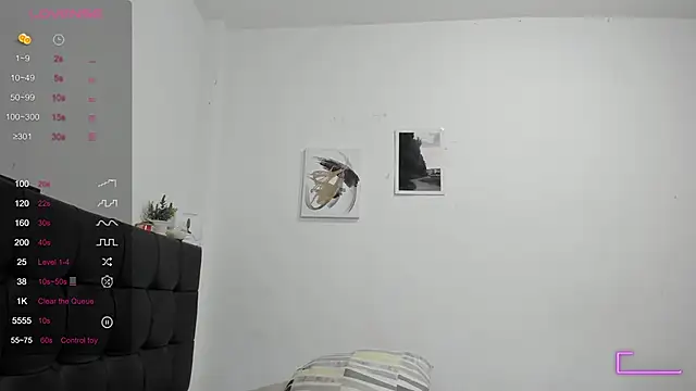 RoddyRich11 online show from November 2025 12:15:02 PM