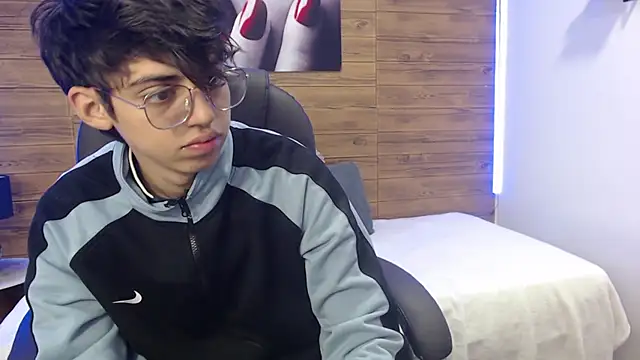 Snapshot of jhoellx chatting on February 2025 12:56:01 PM jhoellx online show from February 2025 12:56:01 PM