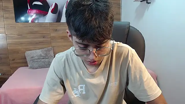 Snapshot of jhoellx chatting on September 2025 07:40:02 PM jhoellx online show from September 2025 07:40:02 PM