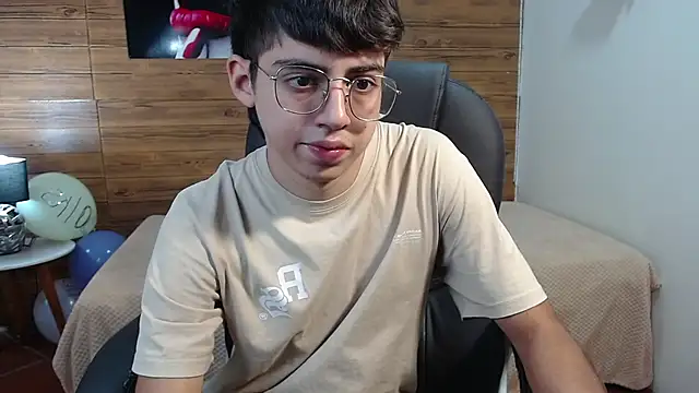 Snapshot of jhoellx chatting on October 2025 07:56:01 PM jhoellx online show from October 2025 07:56:01 PM