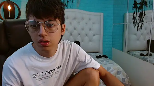 Snapshot of jhoellx chatting on October 2025 01:01:01 PM jhoellx online show from October 2025 01:01:01 PM