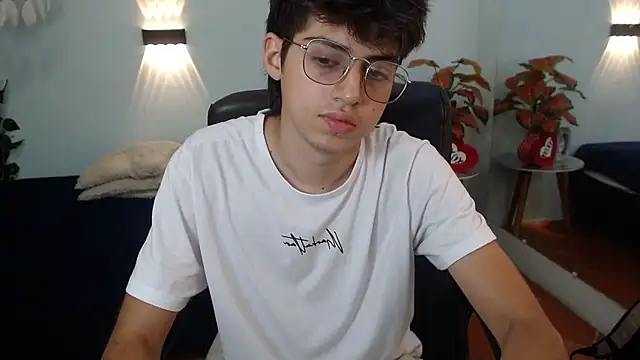 Snapshot of jhoellx chatting on October 2025 08:11:02 PM jhoellx online show from October 2025 08:11:02 PM