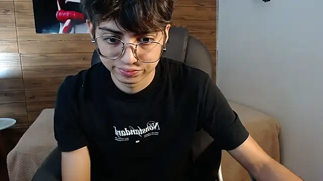 Snapshot of jhoellx chatting on November 2025 07:36:03 PM jhoellx online show from November 2025 07:36:03 PM