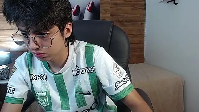 Snapshot of jhoellx chatting on November 2025 07:46:02 PM jhoellx online show from November 2025 07:46:02 PM