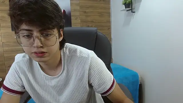 Snapshot of jhoellx chatting on December 2025 07:53:02 PM jhoellx online show from December 2025 07:53:02 PM