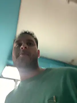 Cristian 099 online show from April 2026 02:47:01 PM