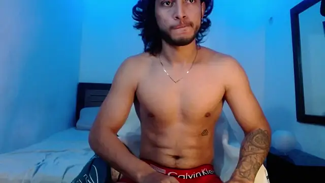 Snapshot of maxximus_100 chatting on February 2025 06:02:02 AM maxximus 100 online show from February 2025 06:02:02 AM