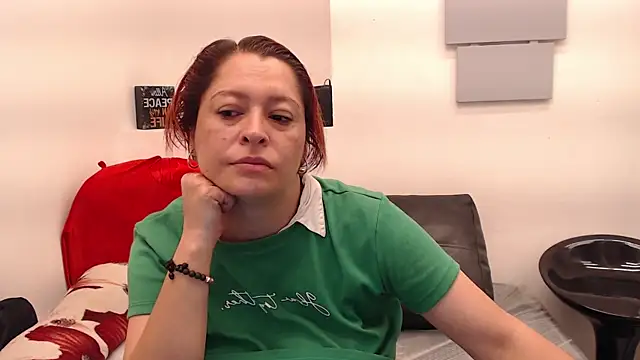 Snapshot of eva_twiss chatting on May 2026 12:10:01 PM eva twiss online show from May 2026 12:10:01 PM