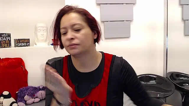 Snapshot of eva_twiss chatting on May 2026 12:13:01 PM eva twiss online show from May 2026 12:13:01 PM