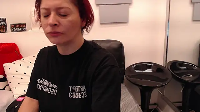 Snapshot of eva_twiss chatting on May 2026 12:35:01 PM eva twiss online show from May 2026 12:35:01 PM