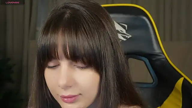 Snapshot of Alisa054 chatting on December 2024 04:15:01 PM Alisa054 online show from December 2024 04:15:01 PM