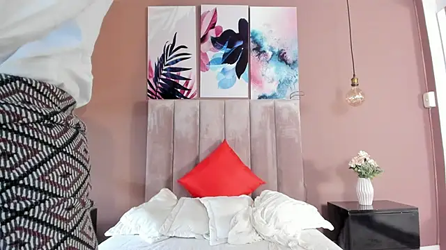 Snapshot of BellaClaiir chatting on February 2025 05:02:02 PM BellaClaiir online show from February 2025 05:02:02 PM