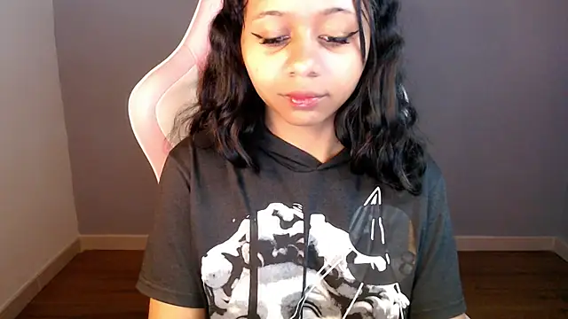 Snapshot of Natasha_mh2 chatting on January 2025 02:04:02 AM Natasha mh2 online show from January 2025 02:04:02 AM