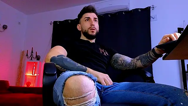 MightyAaron66 online show from February 2026 02:32:01 AM