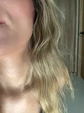 cuteluci  online show from April 2026 11:22:02 AM