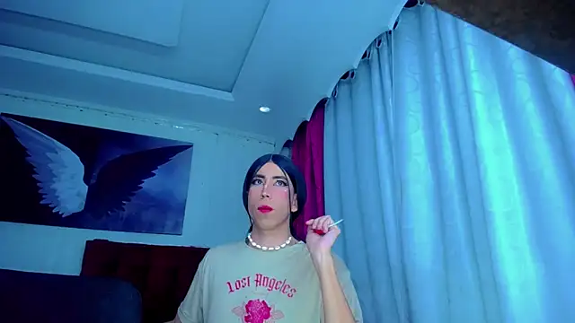 Snapshot of NahomiCamper chatting on October 2025 11:12:02 PM NahomiCamper online show from October 2025 11:12:02 PM