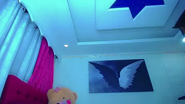 Snapshot of NahomiCamper chatting on December 2025 04:45:02 PM NahomiCamper online show from December 2025 04:45:02 PM