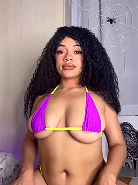 Alyssa Houston online show from October 2025 03:09:01 AM