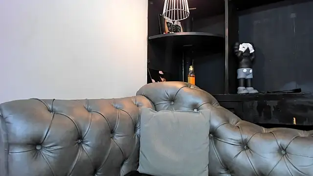 HeellBoy  online show from December 2025 03:15:02 AM