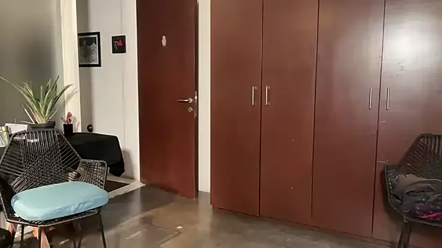 alanan881 online show from March 2026 02:08:02 AM