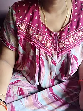 Snapshot of samitasharma chatting on July 2026 07:01:02 AM samitasharma online show from July 2026 07:01:02 AM
