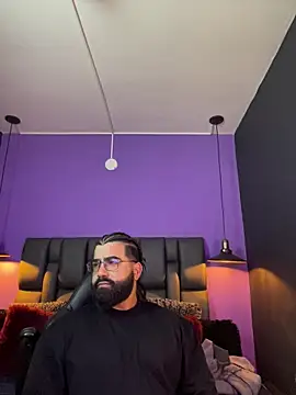 Lyon vach online show from November 2025 10:47:01 PM