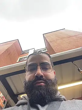 Lyon vach online show from December 2025 01:50:02 PM