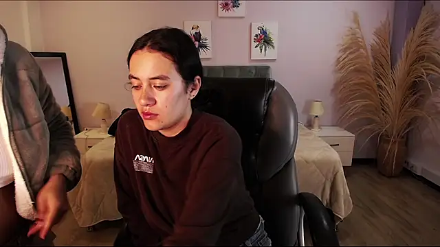 Snapshot of Icysweetcam chatting on November 2025 10:29:01 AM Icysweetcam online show from November 2025 10:29:01 AM