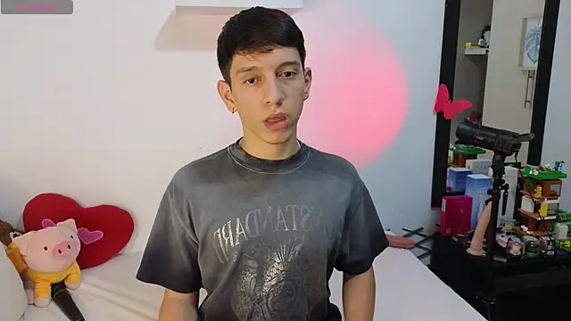 milky  boy  online show from April 2026 11:37:02 PM