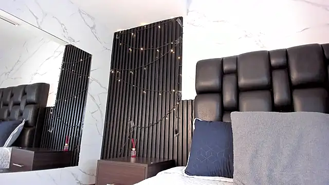 AuroraBon online show from November 2025 03:01:02 PM