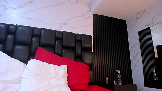 AuroraBon online show from February 2026 07:02:01 AM