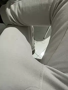 Snapshot of homidor chatting on January 2025 11:02:02 PM homidor online show from January 2025 11:02:02 PM