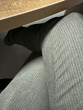 Snapshot of homidor chatting on January 2025 02:11:01 PM homidor online show from January 2025 02:11:01 PM