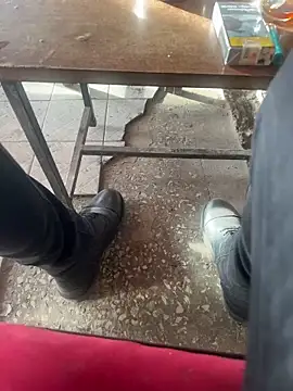 Snapshot of homidor chatting on January 2025 01:01:01 PM homidor online show from January 2025 01:01:01 PM